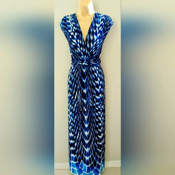 Dresses | Chicos Woman Size 1835 Blue And White Stretch Fabric Maxi Dress  New | Poshmark